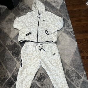 Nike Mens Cream & White Camo Sportswear Tech Fleece Printed Zip Hoodie